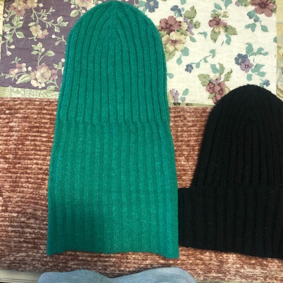 Anthropologie winter hats - Picture 4 of 4